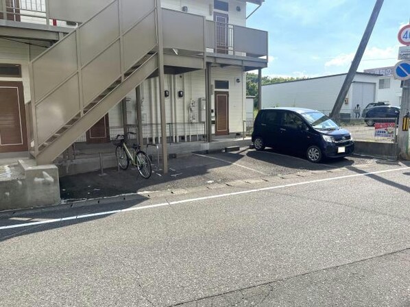 郡山駅 バス14分  西ノ内1丁目下車：停歩4分 1階の物件外観写真